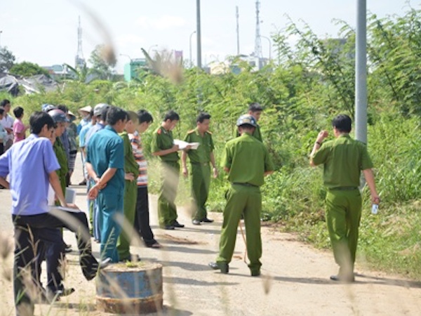 Bắt thanh niên siết cổ cướp xe ôm ở Sài Gòn