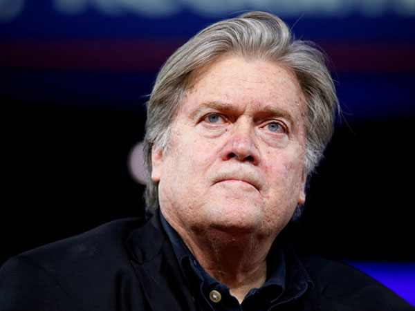 Ông Trump sa thải chiến lược gia trưởng Steve Bannon