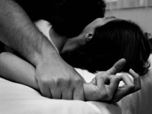 Xông vào phòng trọ hiếp dâm rồi ghi hình để đe dọa