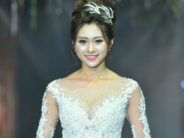 Trình diễn hàng trăm mẫu váy cưới mới tại Hà Nội