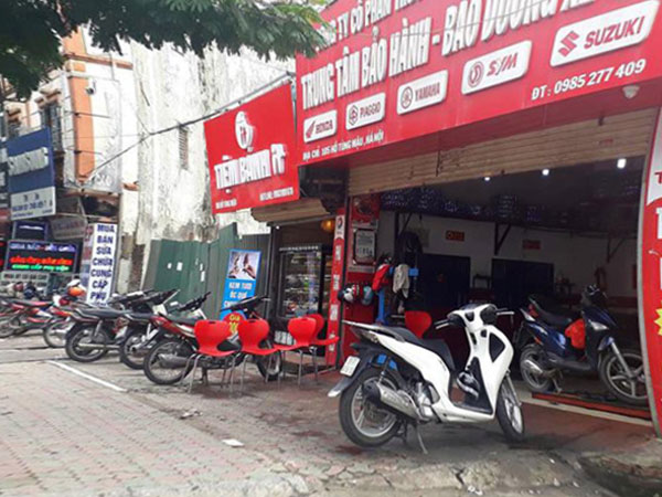 Bắt nghi can dùng súng hoa cải bắn người trong tiệm sửa xe