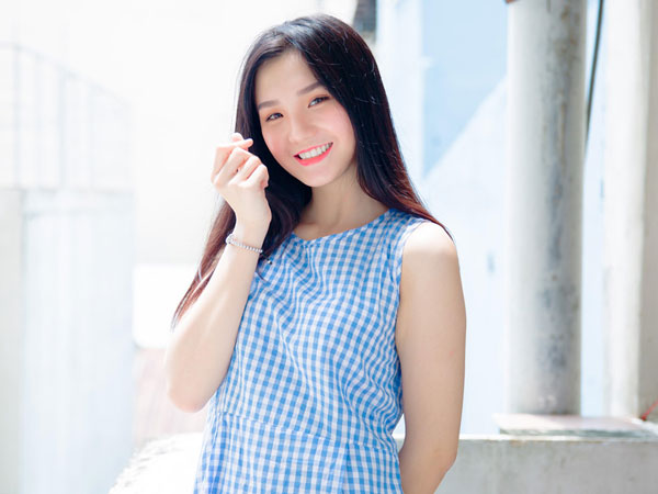 Hot girl 10X cao 1,74 m, văn hay chữ đẹp, rất thích Sơn Tùng M-TP