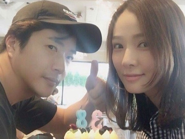 Kwon Sang Woo tổ chức sinh nhật giản dị cho bà xã Hoa hậu