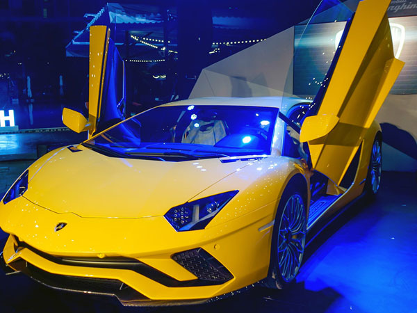 Lamborghini Aventador S độc nhất VN về tay đại gia Sài Gòn