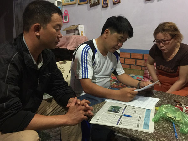 Cô gái bán dâm trong quán cà phê giá 300.000 đồng
