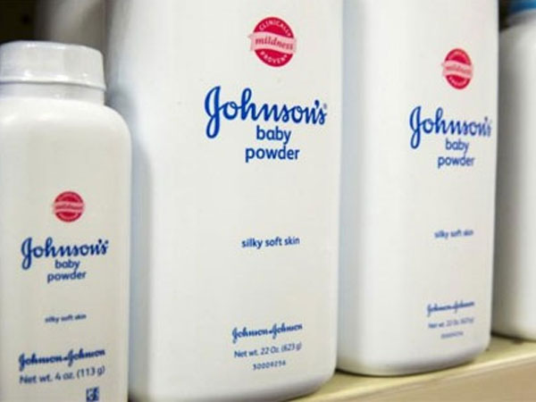 Johnson&Johnson bồi thường hơn 400 triệu USD cho riêng một khách hàng