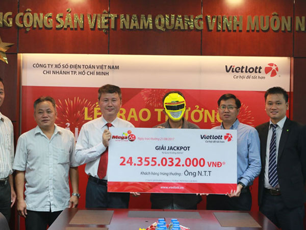 Khách hàng trúng Jackpot 24 tỷ đồng “trốn” gia đình đi lĩnh thưởng