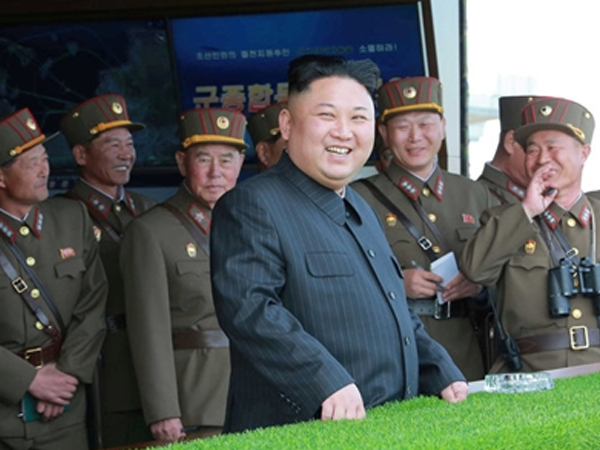 Kim Jong-un "bí mật thăm đơn vị sát biên giới với Hàn Quốc"