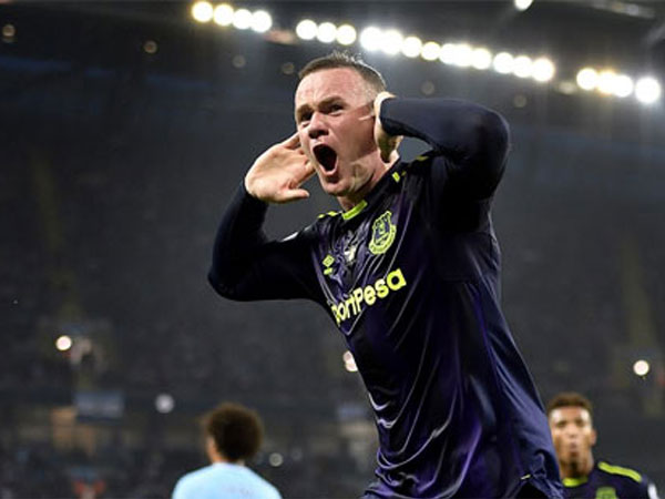 Rooney ghi bàn thứ hai liên tiếp, buộc Man City chia điểm tại Etihad
