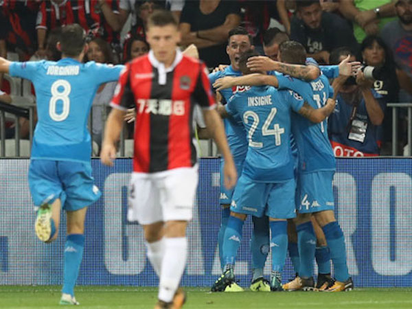 Thua ở vòng loại Champions League, đội của Balotelli phải xuống Europa League