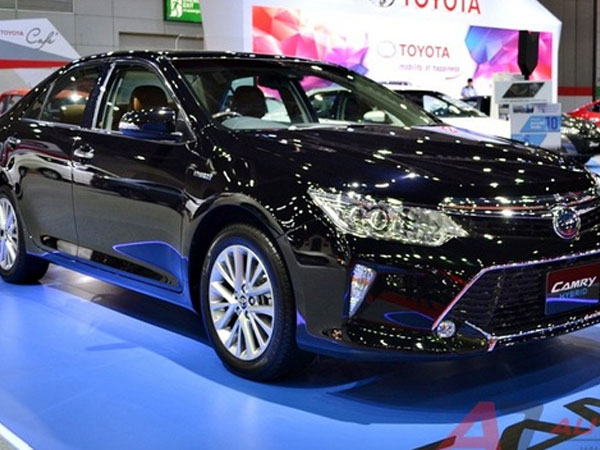 Toyota Camry 2017 được vén màn tại Đông Nam Á với trang bị tốt hơn