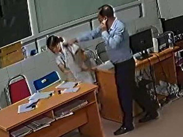 Tường trình vênh nhau vụ đánh bác sĩ tại bệnh viện ở Nghệ An