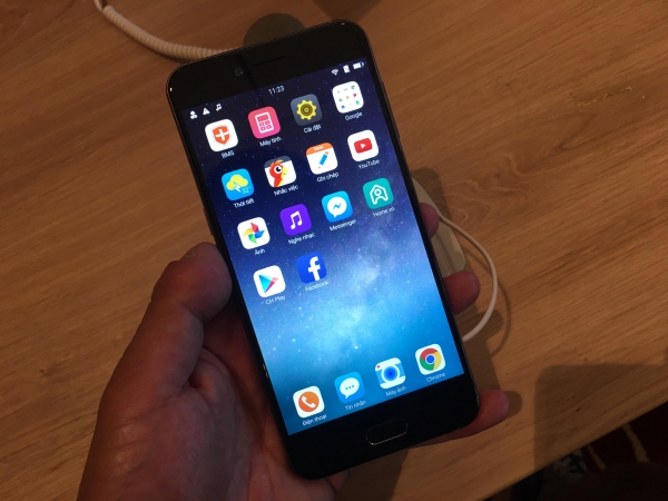 Ăng ten Bphone 2017 bị mất sóng Wifi, CEO Nguyễn Tử Quảng nói "do tình huống sử dụng không thực tế"