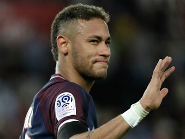 Neymar tố ngược Barca về chuyện chưa trả thưởng