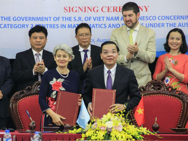 UNESCO bảo trợ trung tâm Toán và Lý ở Việt Nam