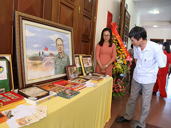 Phát hành bộ tem đặc biệt về Đại tướng Võ Nguyên Giáp