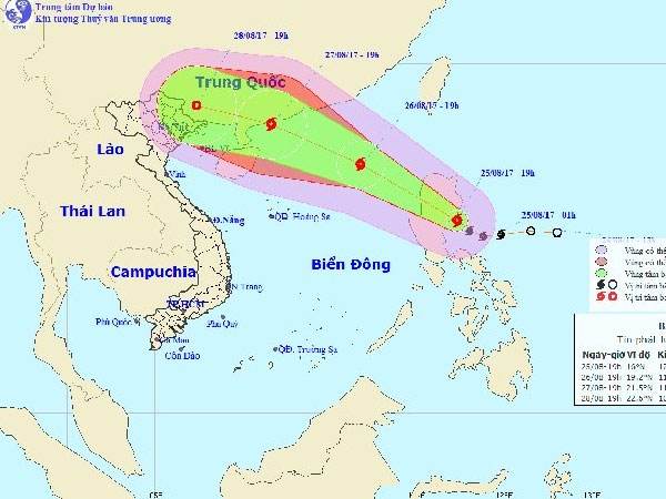 Bão giật cấp 11 tiến vào biển Đông, 2 miền Nam Bắc mưa to