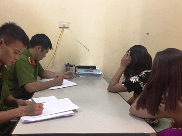 Gái bán thân "vui vẻ" cùng khách được hưởng 50.000 đồng