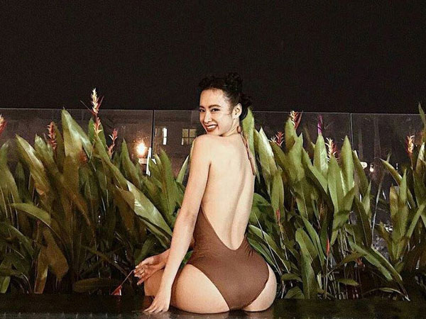 Angela Phương Trinh gây xôn xao với ảnh khoe "siêu vòng ba"