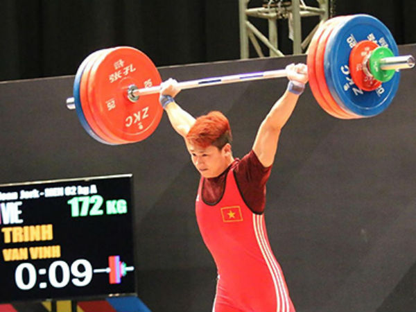 Cử tạ Việt Nam có thêm một HC vàng, phá kỷ lục SEA Games
