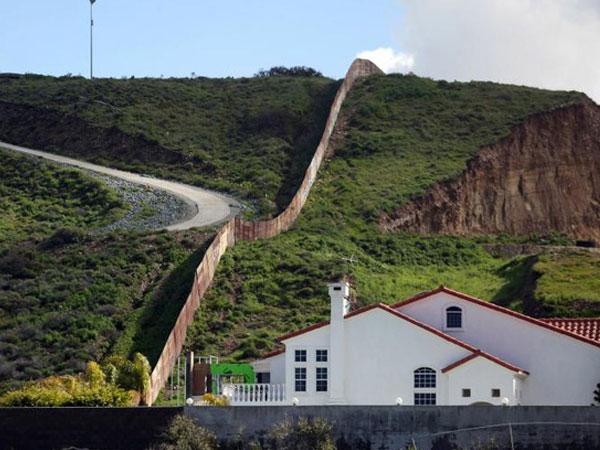 Mexico cương quyết không trả tiền xây tường ngăn biên giới với Mỹ