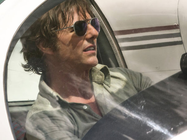 Tom Cruise tái xuất đầy ngoạn mục trong "Lách luật kiểu Mỹ"
