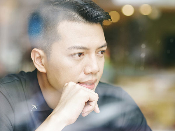 Bác sĩ “hot boy” cao 1m82, đẹp trai như người mẫu