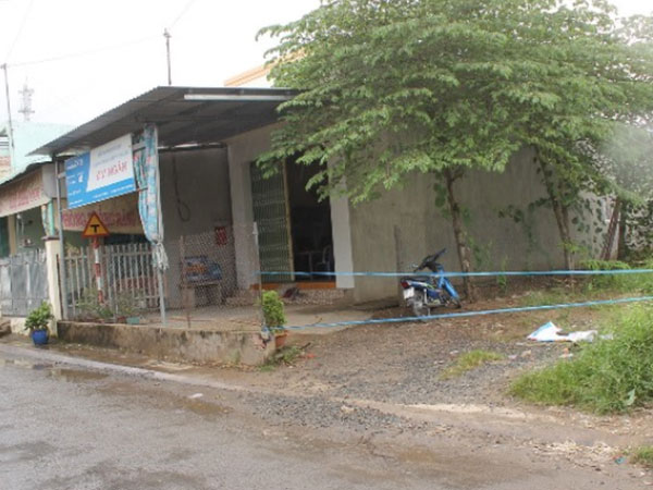Thách đánh nhau trừ nợ 100.000 đồng, thanh niên bị đâm tử vong