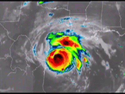 Video: "Siêu bão thập kỷ" Harvey quét dọc bờ biển bang Texas