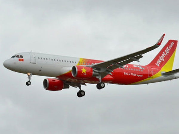 Máy bay VietJet hạ cánh khẩn cấp ở Hong Kong vì cảnh báo cháy