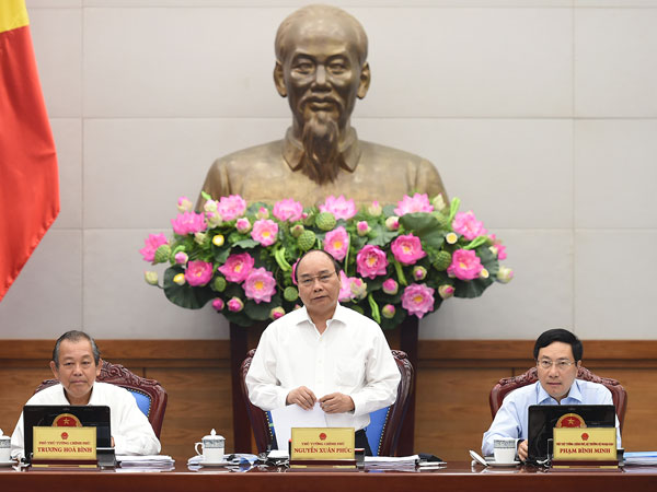 Thủ tướng: "Thủ tục bán gà còn lâu hơn nuôi gà"