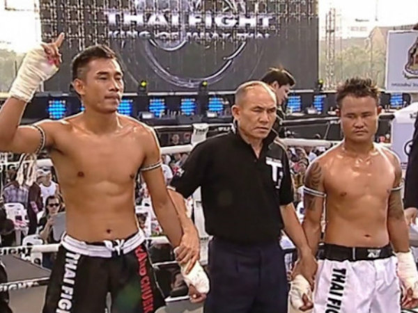 Muay Thái: Kinh thiên động địa, võ sỹ thắng sau 1 giây