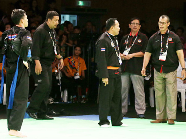 Trọng tài Pencak Silat bị phản ứng đồng loạt