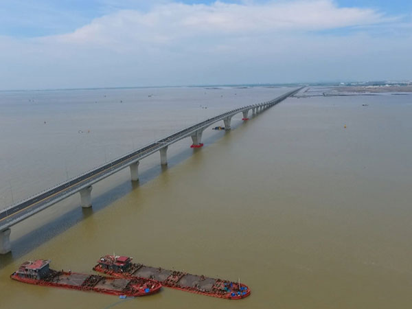Ngắm cầu vượt biển dài nhất Việt Nam trước ngày thông xe