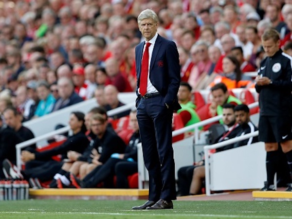 Wenger bị CĐV nhà ghét nhất tại Ngoại hạng Anh
