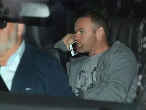 Rooney bị cảnh sát bắt vì lái xe trong tình trạng say xỉn