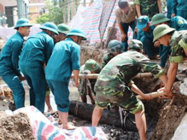 Đào móng xây nhà, phát hiện quả bom nặng 250kg
