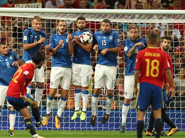Isco lên đồng, Tây Ban Nha đè bẹp Italia