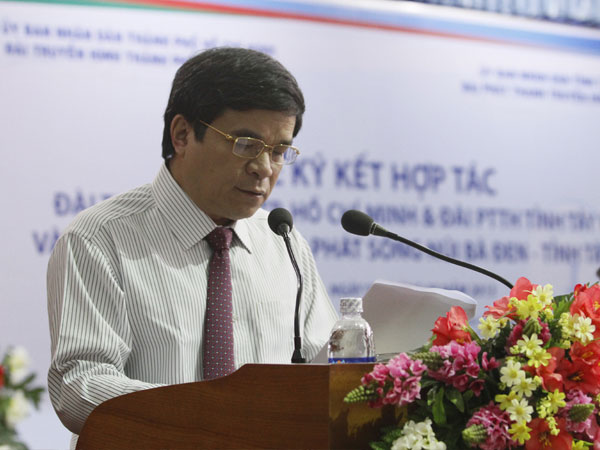 Phó Ban tuyên giáo Thành ủy TP HCM xin thôi việc
