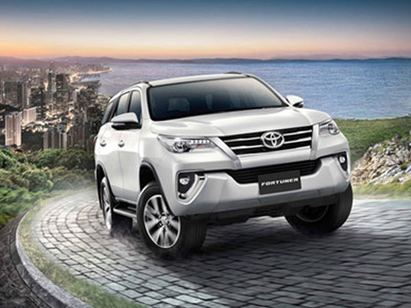 Toyota Fortuner 2017 giảm giá mạnh nhất từ đầu năm
