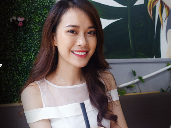 Á khôi Nữ sinh Việt Nam lần đầu kể chuyện bị gạ tình nghìn đô