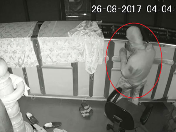 Treo thưởng 200 triệu đồng cho người nhận diện được nghi phạm trộm tiệm vàng