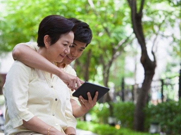 Chồng làm 20 triệu/tháng, chỉ đưa mẹ, không đưa vợ đồng nào!