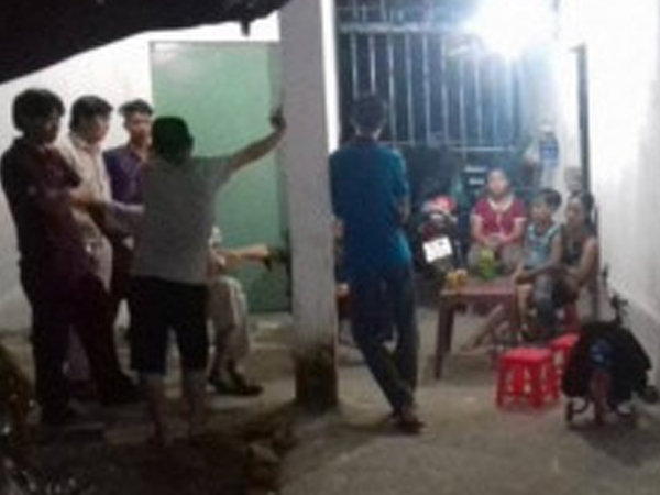 Hà Nội: Chĩa súng "bắn tỉa" kẻ cầm kiếm nghênh chiến