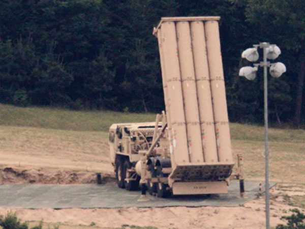 Hàn Quốc triển khai thêm 4 bệ phóng THAAD đối phó Triều Tiên