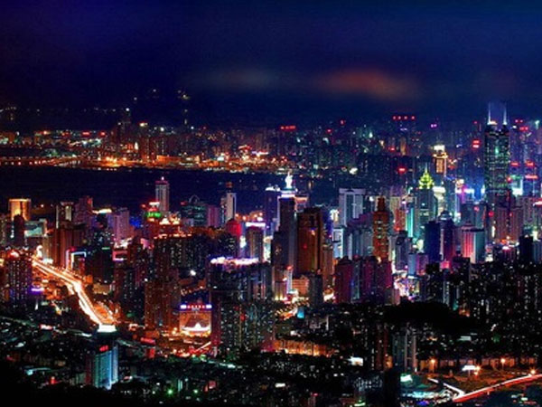 Hồng Kông sắp bị Thẩm Quyến “qua mặt” về GDP