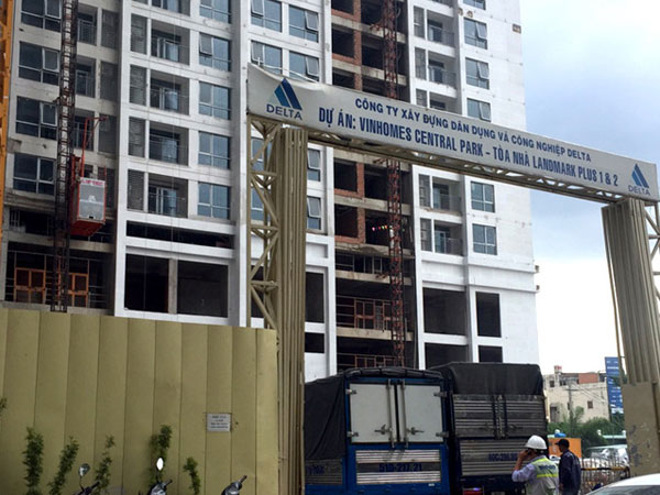Rơi từ công trình Landmark Plus, nam công nhân tử vong