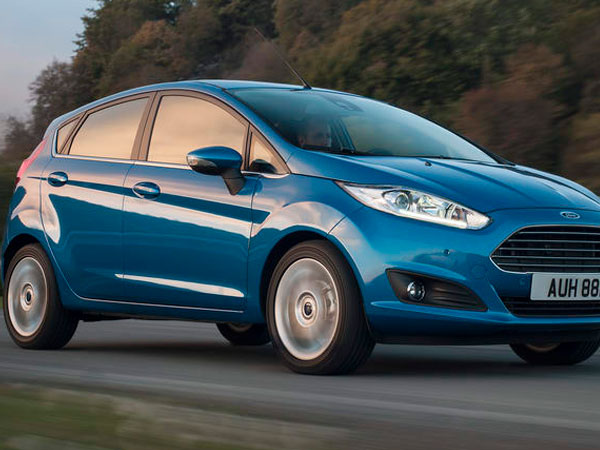 Đến lượt xe Ford giảm giá trong tháng "cô hồn"