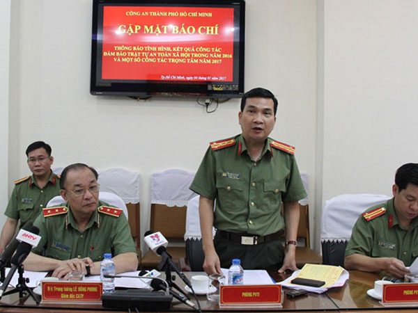 Điều tra nhóm CSGT nhận "mãi lộ" ngay cửa ngõ sân bay Tân Sơn Nhất