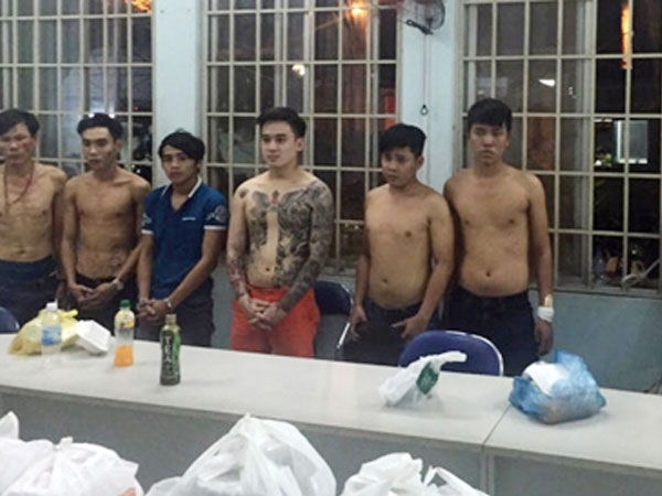 Nhóm mại dâm nam ở Sài Gòn bị trấn lột hơn nửa tỷ đồng
